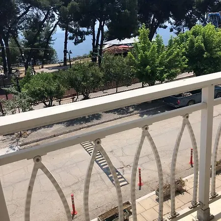 Tsatsalmas With Sea View *